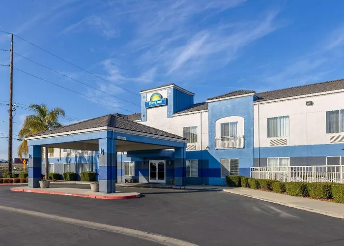 Days Inn By Wyndham Lathrop